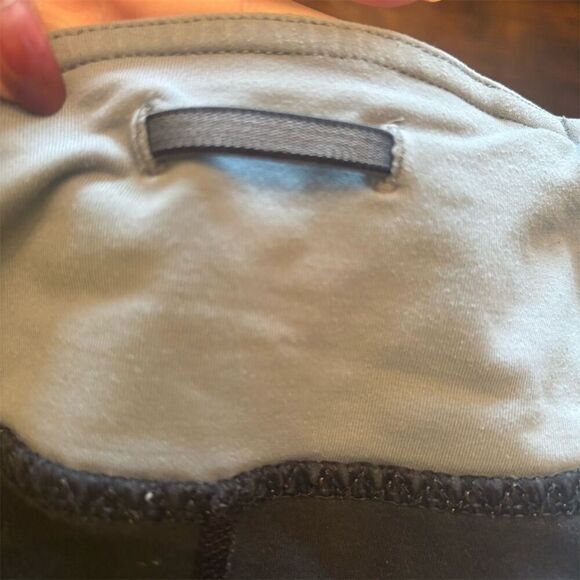 Lululemon Women's M Black Tie-Dye Reflective Capri Leggings w/ Pockets - Picture 10 of 13